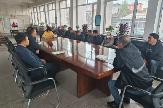 大頂子林場全力做好秋季森林防火工作 (1).jpg