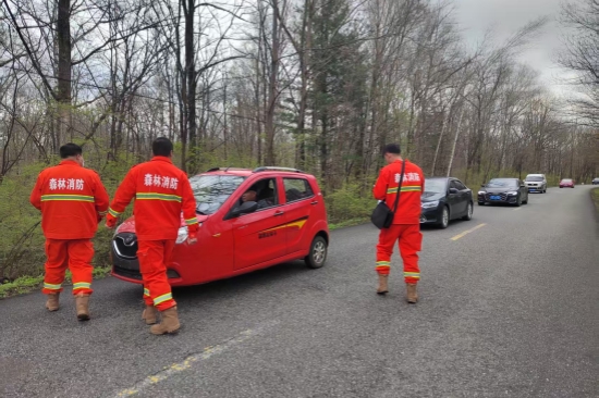 1746586006433979.jpg 大東林場(chǎng)多措并舉 全力守護(hù)生態(tài)綠色畫(huà)卷(2).jpg