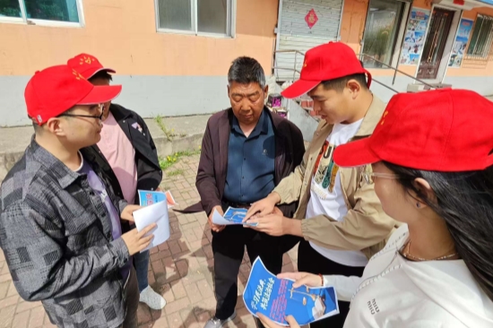 1747278830691470.jpg 綜合調(diào)查設(shè)計(jì)處黨支部啟動(dòng)“森林資源可持續(xù)經(jīng)營(yíng)試點(diǎn)示范模式林建設(shè)”支部立項(xiàng)活動(dòng)(3).jpg